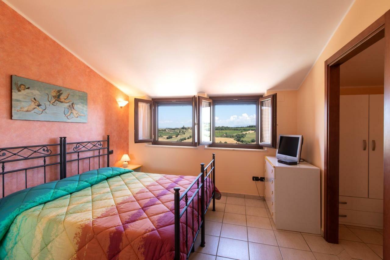 B&B La Casa Fra Gli Olivi Marsciano Kültér fotó
